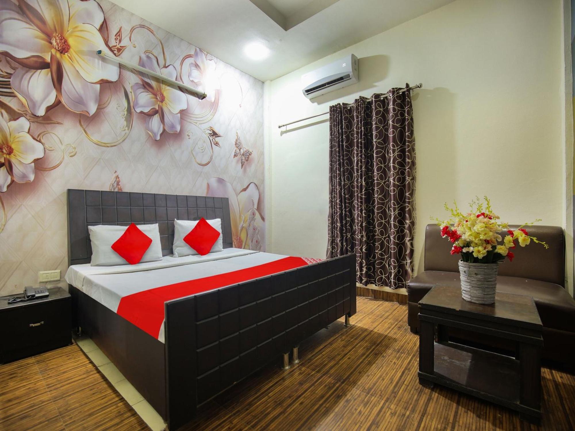 Oyo Flagship Hotel Le Aley Regency Лудхиана Экстерьер фото